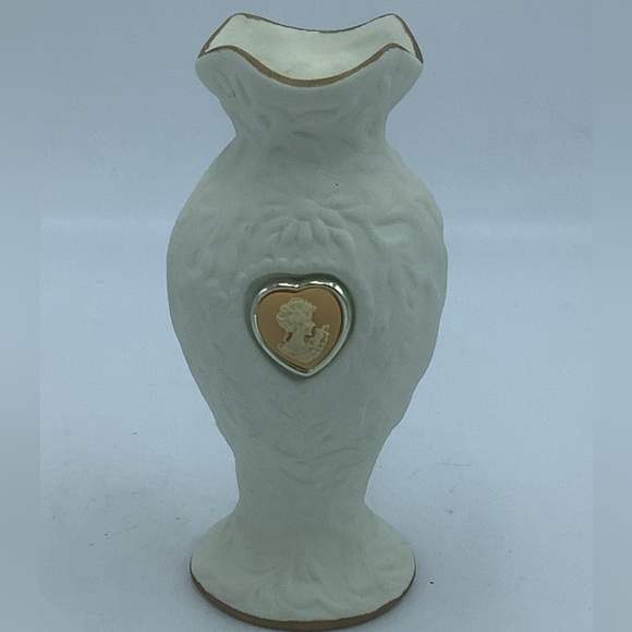 Wallace Bisque Porcelain 5 1/2” Bud Vase with Heart Shaped Cameo - Picture 1 of 9